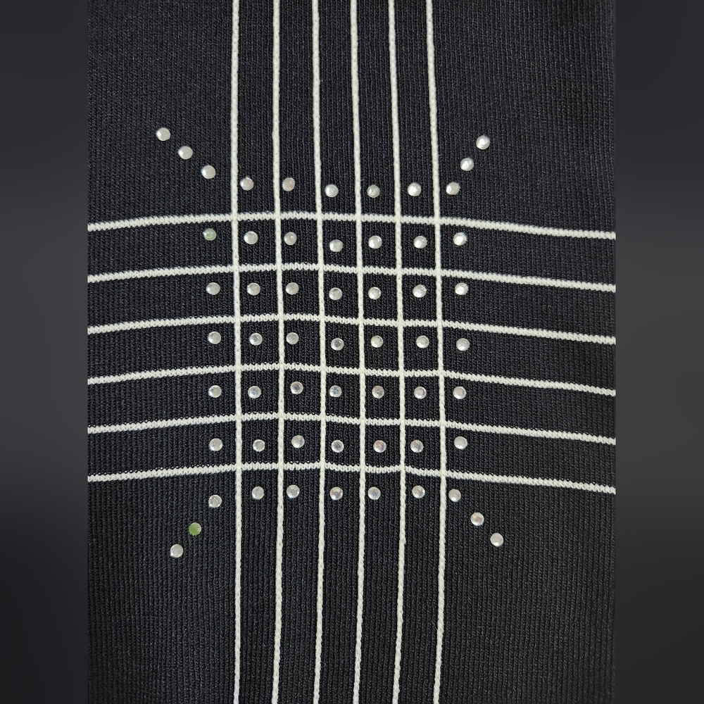 Knit Rhinestone Patterned Top - Picture 4 of 8